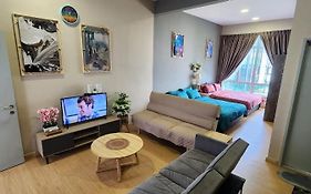 Mahkota Valley Suite Fajar #Tv Box With Netflix